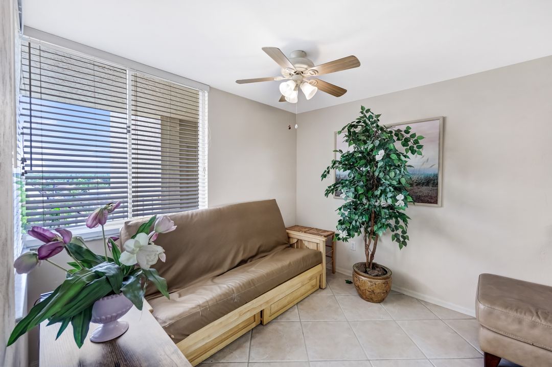 11118 Gulf Shore Dr #803, Naples, FL 34108