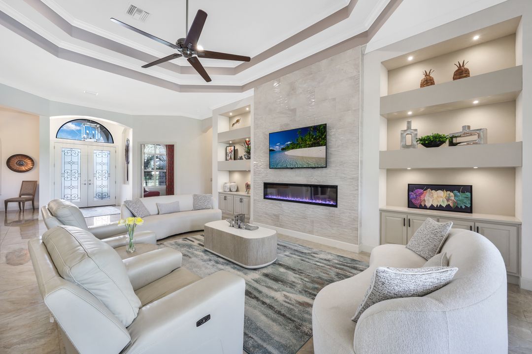 8678 Amour Ct, Naples, FL 34119