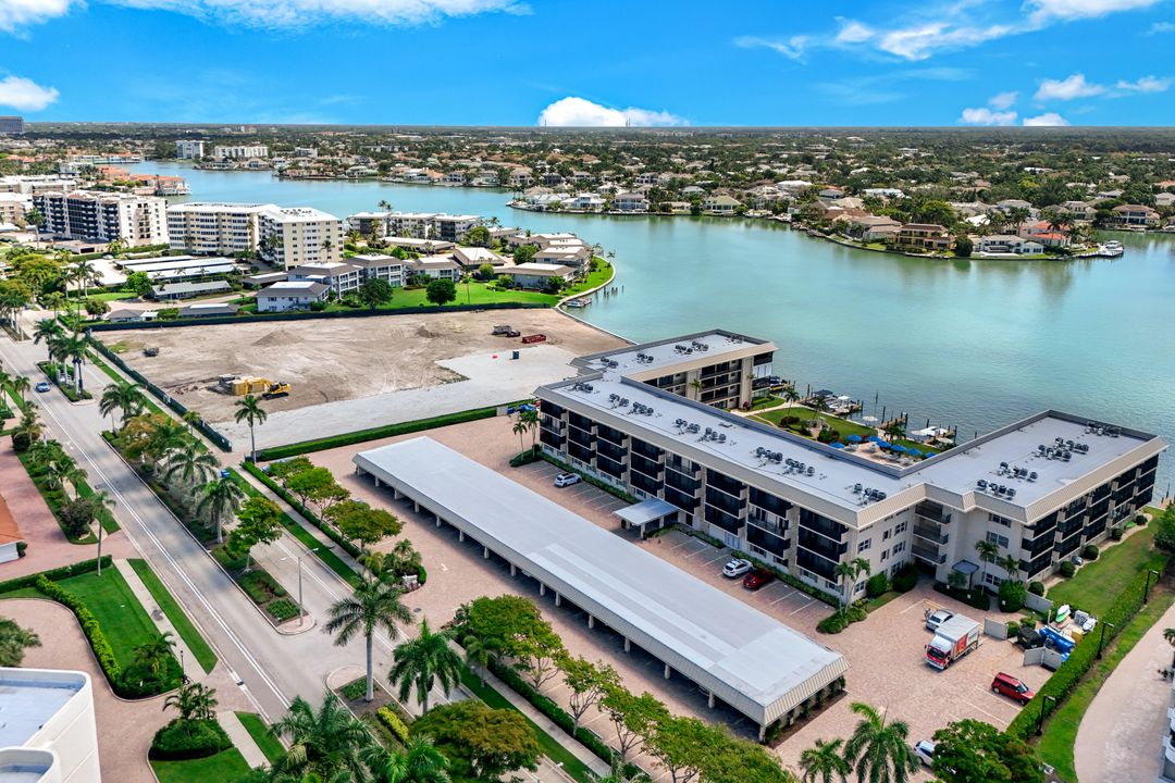 3200 Gulf Shore Blvd N #112, Naples, FL 34103
