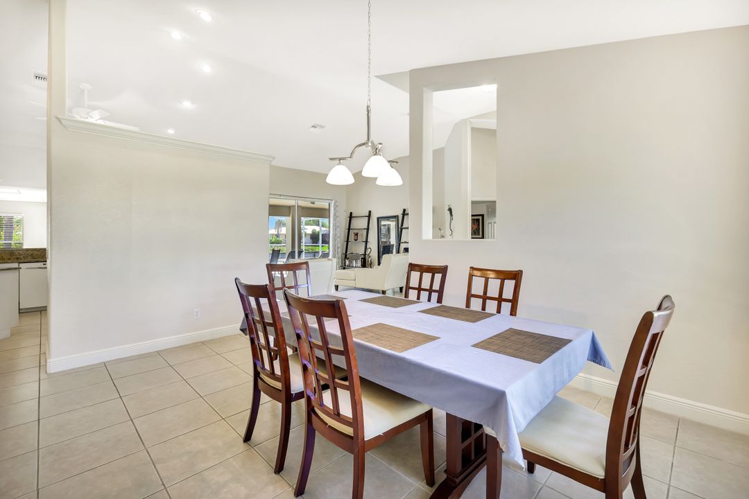 3317 SW 5th Pl, Cape Coral, FL 33914