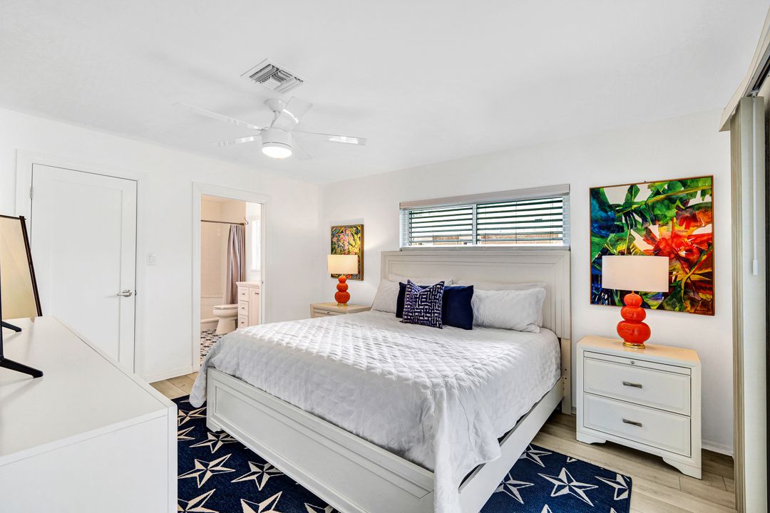 576 93rd Ave N, Naples, FL 34108