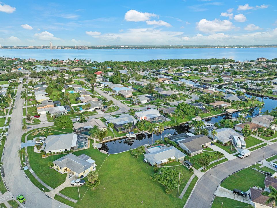 1751 Lakeview Blvd, North Fort Myers, FL 33903