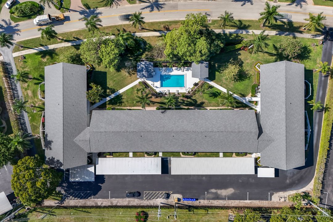 4126 Belair Ln #B10, Naples, FL 34103