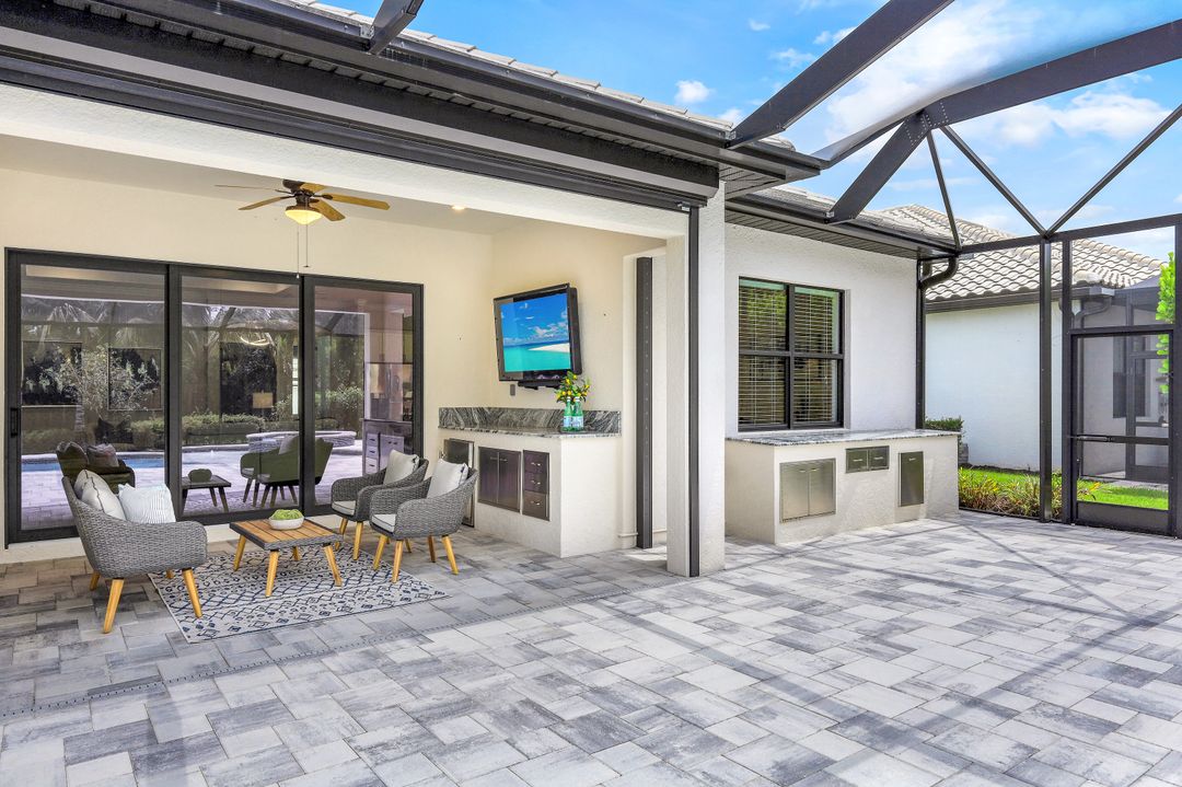 2130 Antigua Ln, Naples, FL 34120