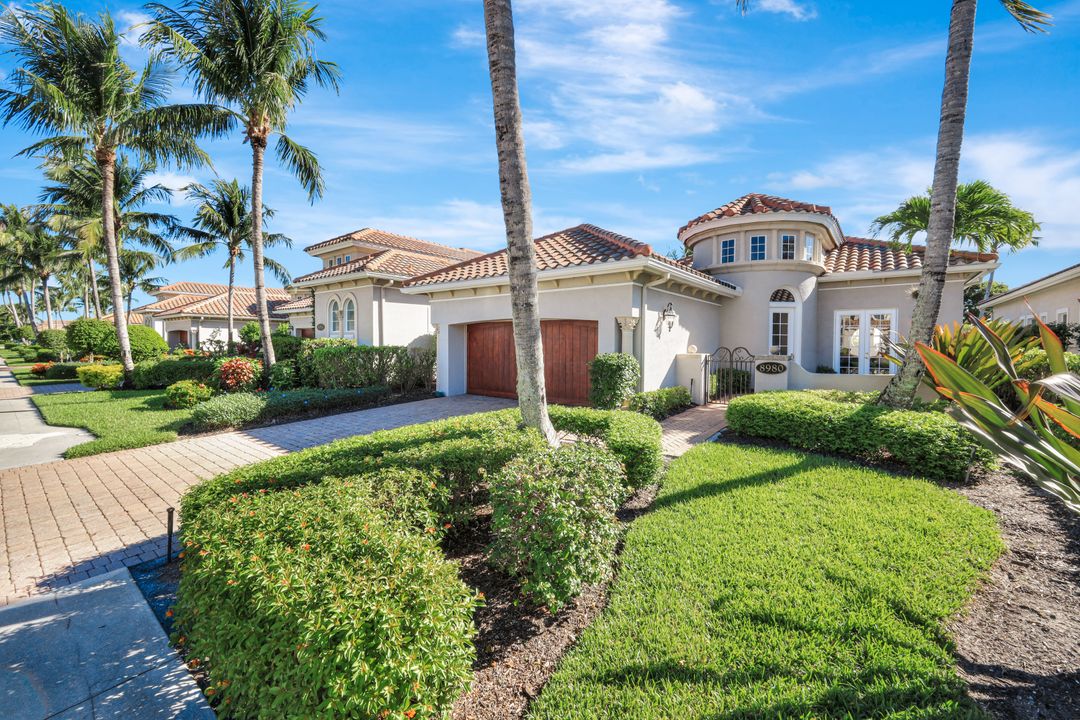 8980 Cherry Oaks Tr, Naples, FL 34114
