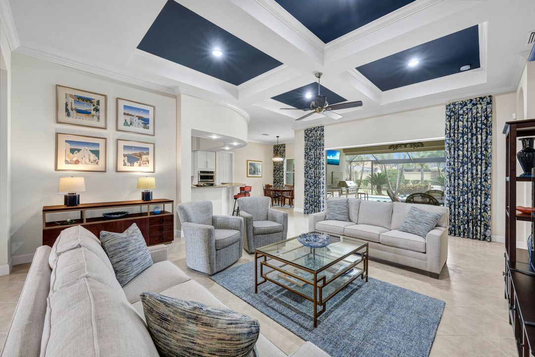 9314 Quarry Dr, Naples, FL 34120