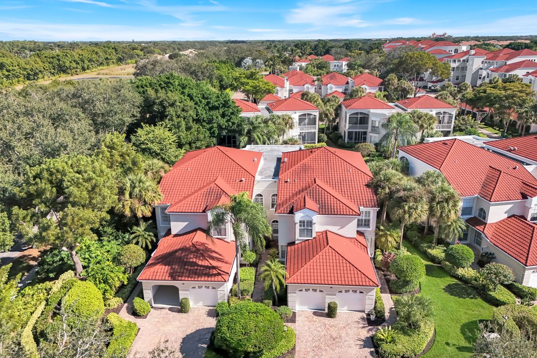 1560 Clermont Dr #201, Naples, FL 34109