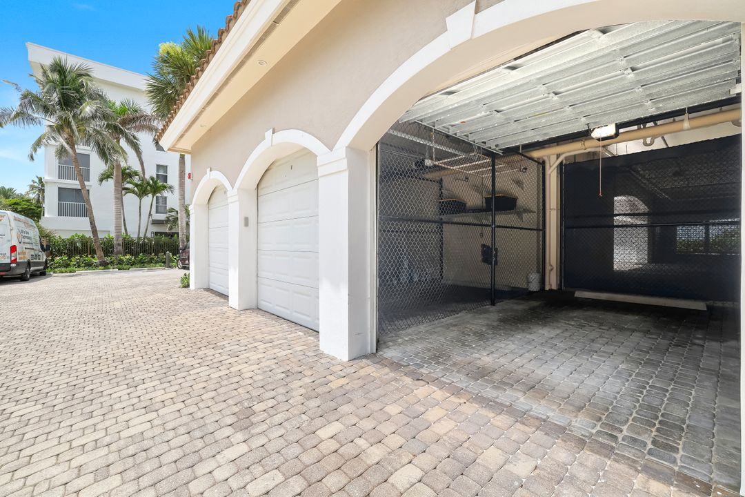9577 Gulf Shore Dr #801, Naples, FL 34108