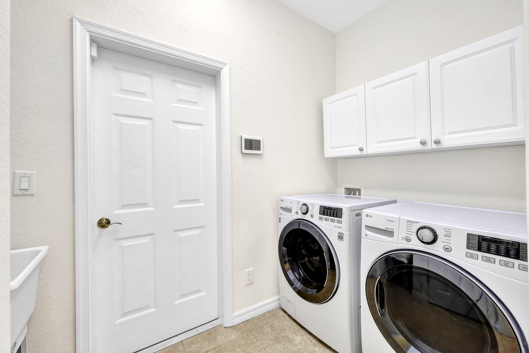 3967 Ruxton Rd, Naples, FL 34116