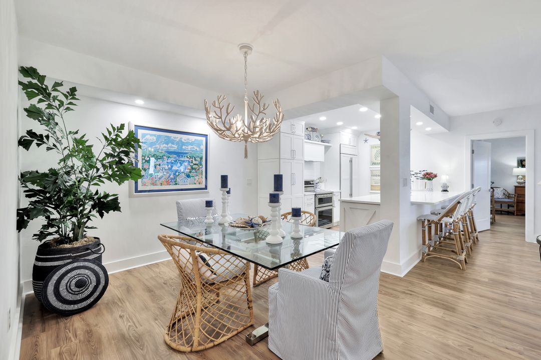 5801 Glencove Dr #502, Naples, FL 34108