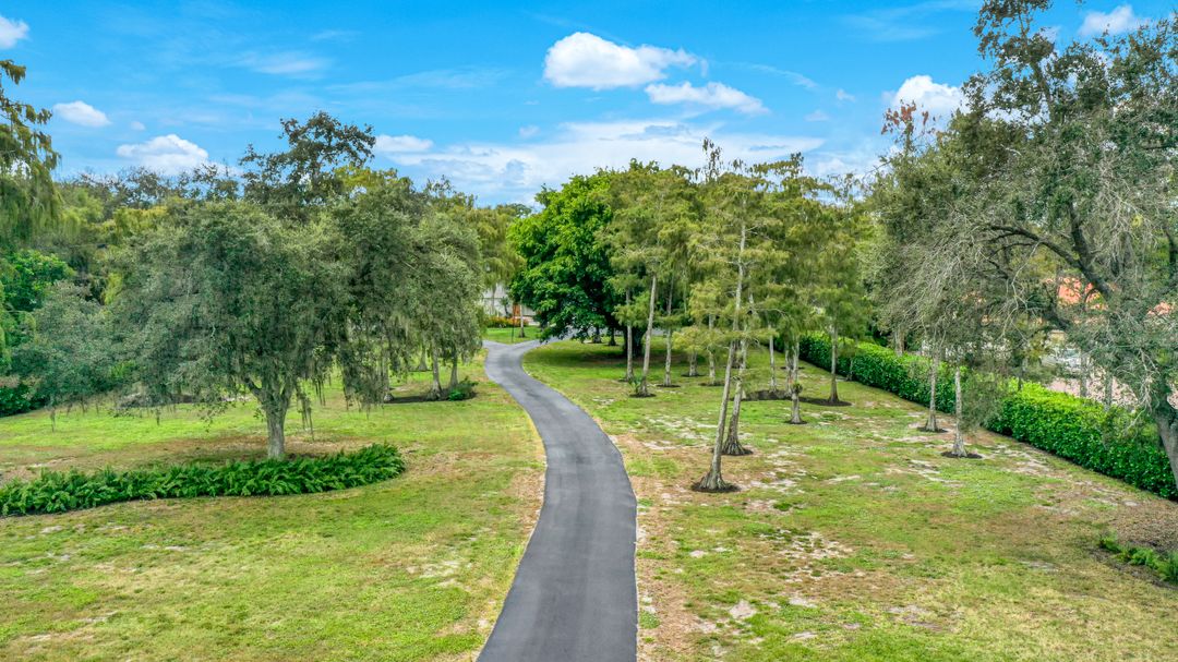 6036 Cedar Tree Ln, Naples, FL 34116