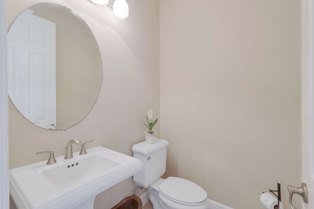 9175 Shale Ct, Naples, FL 34120