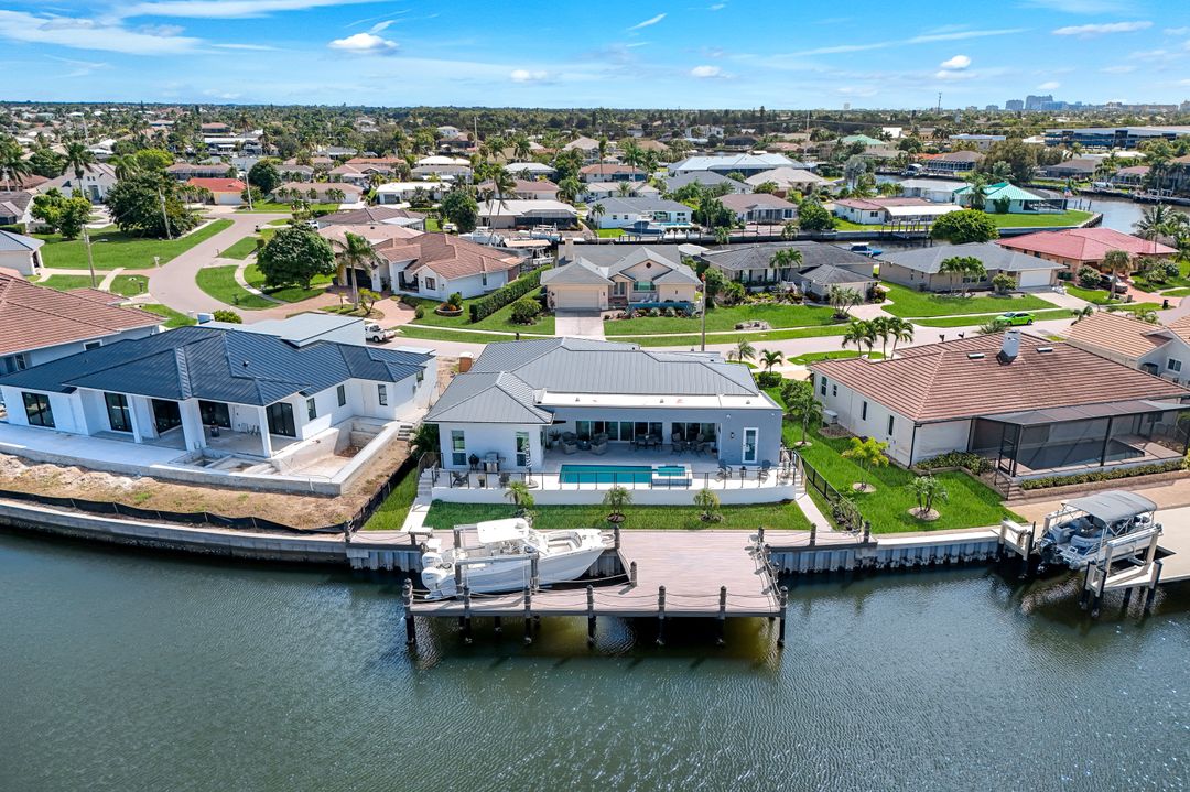 919 Juniper Ct, Marco Island, FL 34145