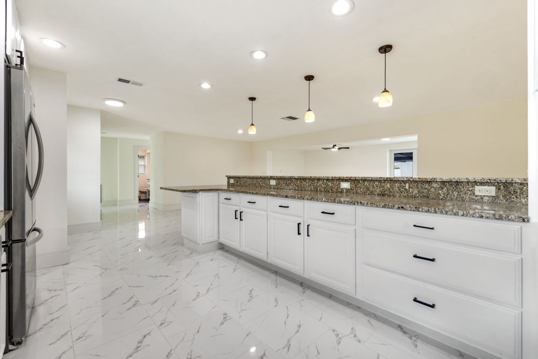 3137 SE 22nd Ave, Cape Coral, FL 33904