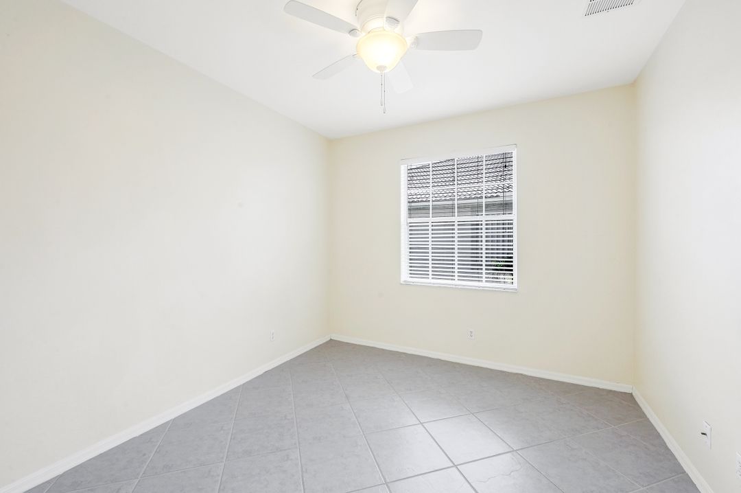 6596 Castlelawn Pl, Naples, FL 34113