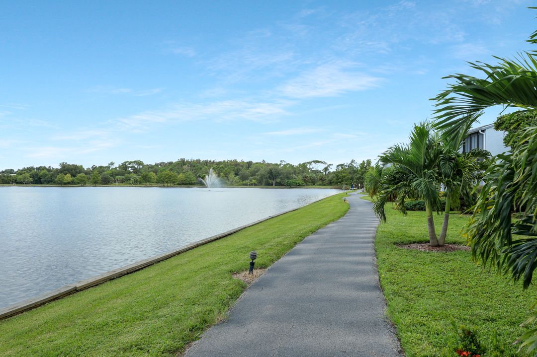 4071 Lakeside Club Blvd #3, Fort Myers, FL 33905