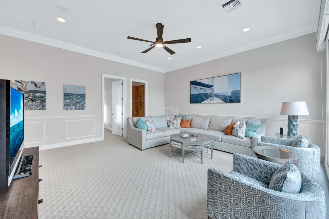 253 Cheshire Way, Naples, FL 34110