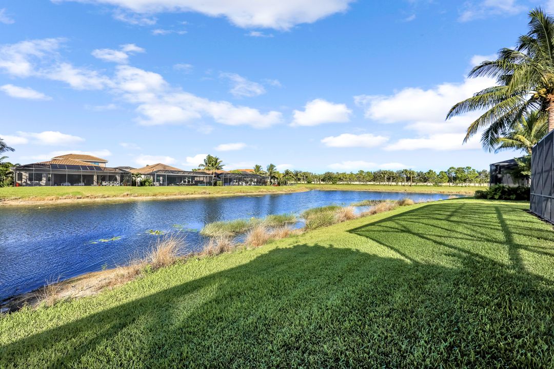 4426 Caldera Cir, Naples, FL 34119