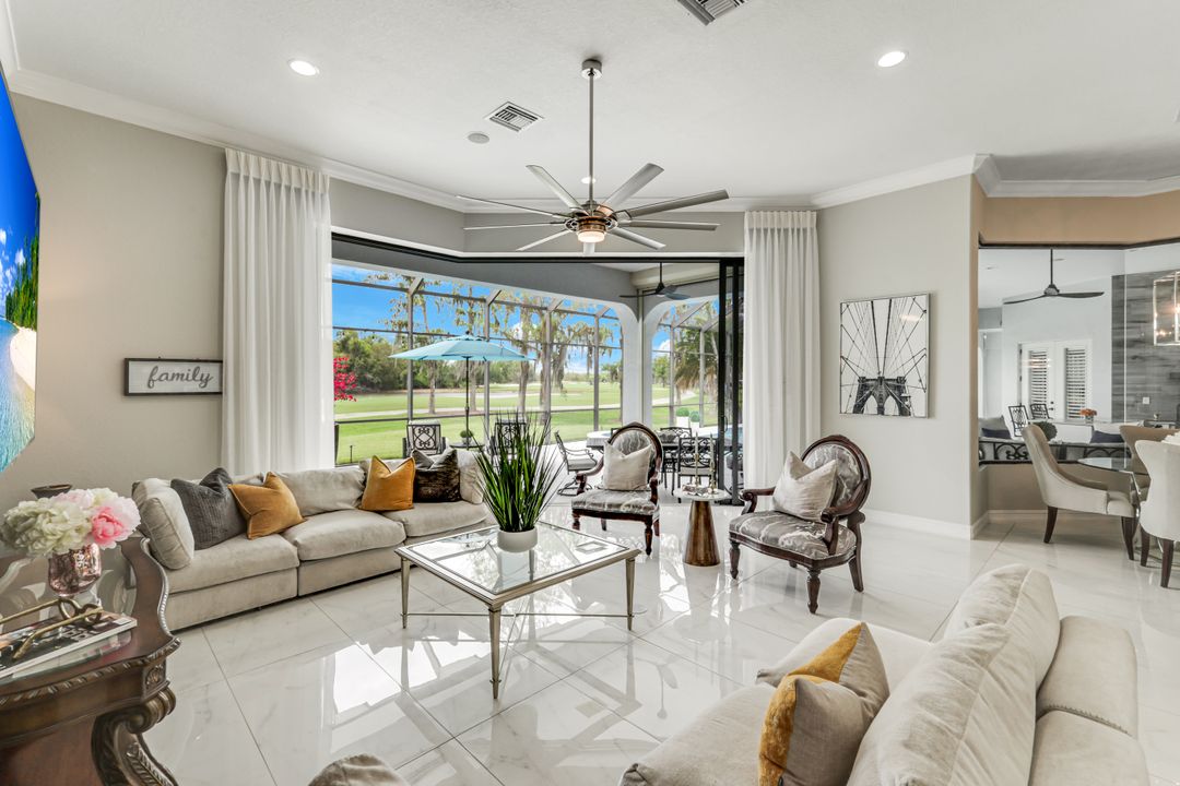 12371 Water Oak Dr, Estero, FL 33928