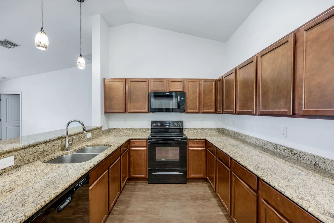 1205 SW 32nd Terrace, Cape Coral, FL 33914