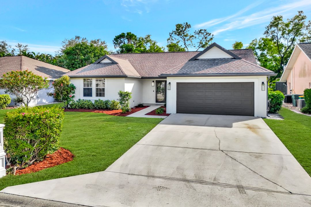 3650 Kent Dr, Naples, FL 34112