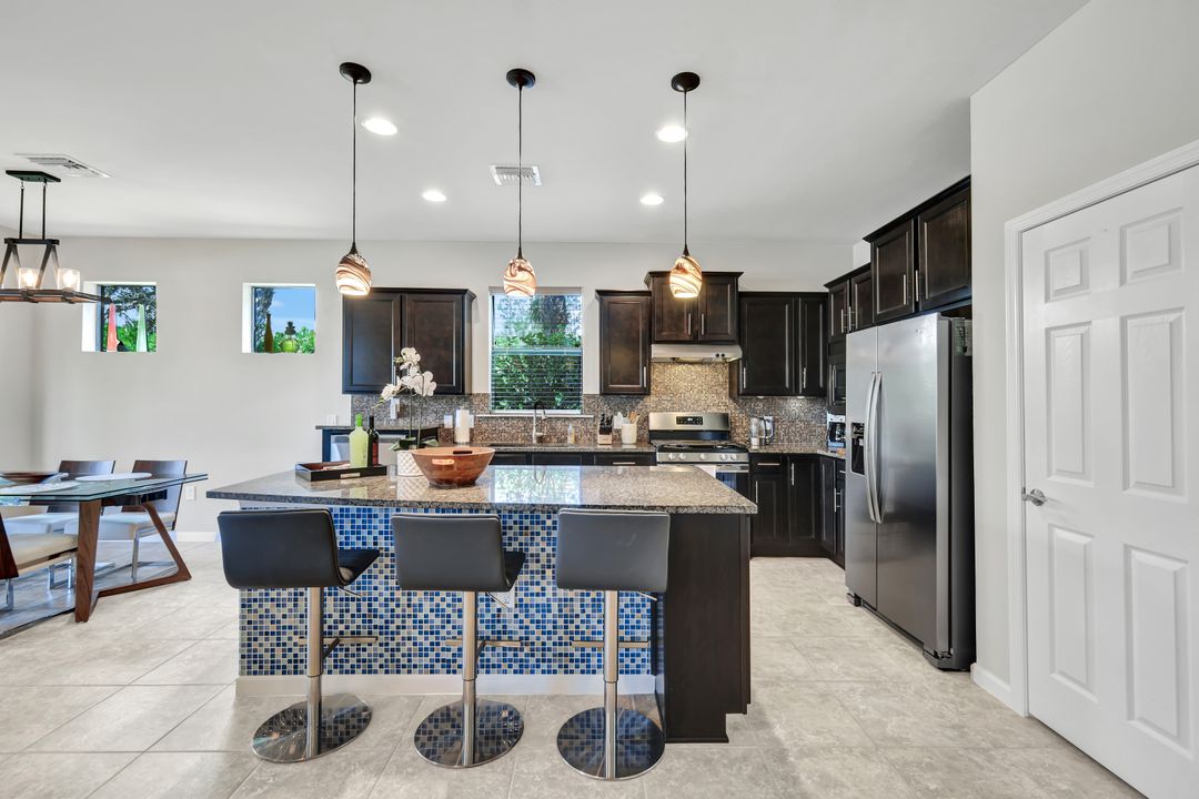 7103 Lily Way, Naples, FL 34114