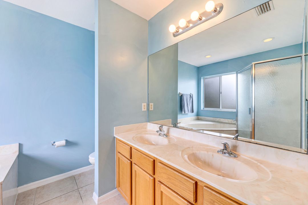 9683 Roundstone Cir, Fort Myers, FL 33967