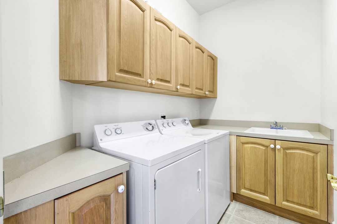 3715 Montreux Ln #204, Naples, FL 34114