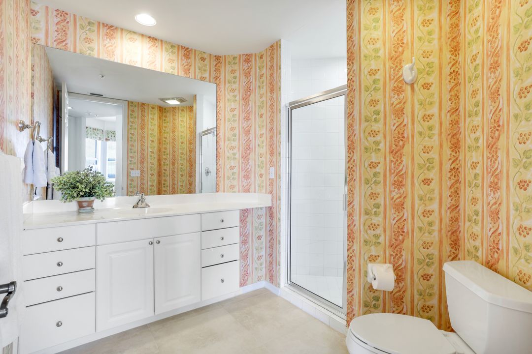 410 Flagship Dr #1206, Naples, FL 34108