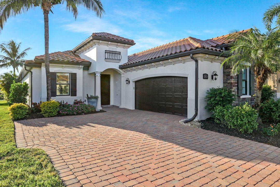 28126 Edenderry Ct, Bonita Springs, FL 34135