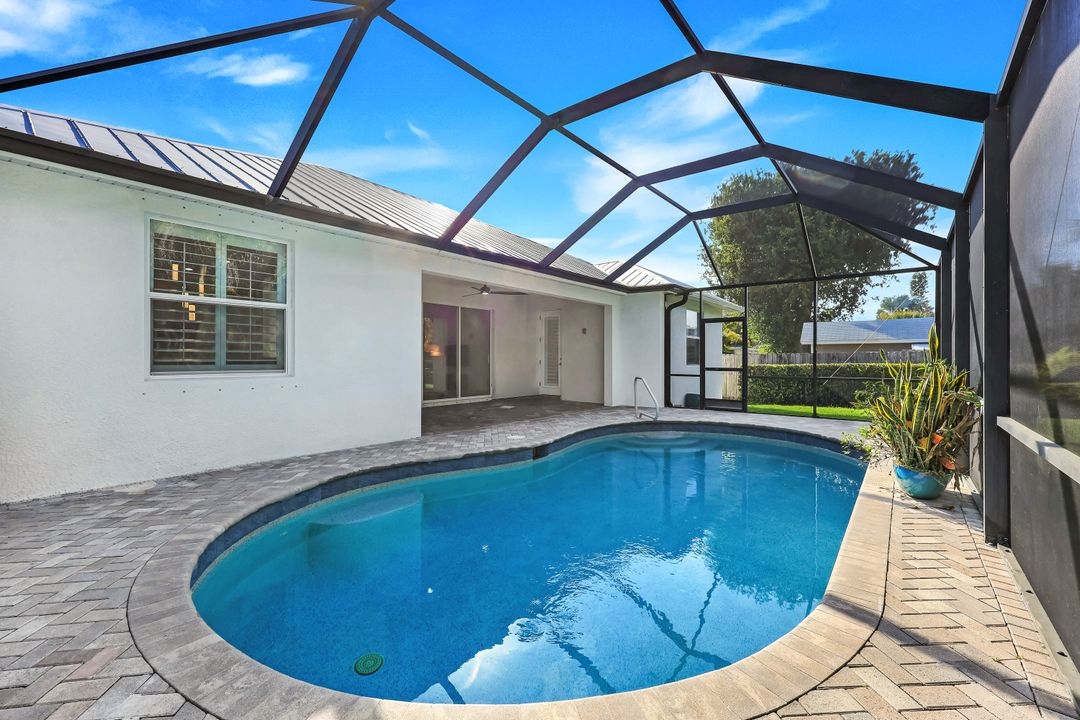 1371 Michigan Ave, Naples, FL 34103