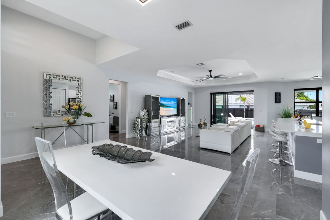 2419 Country Club Blvd, Cape Coral, FL 33990