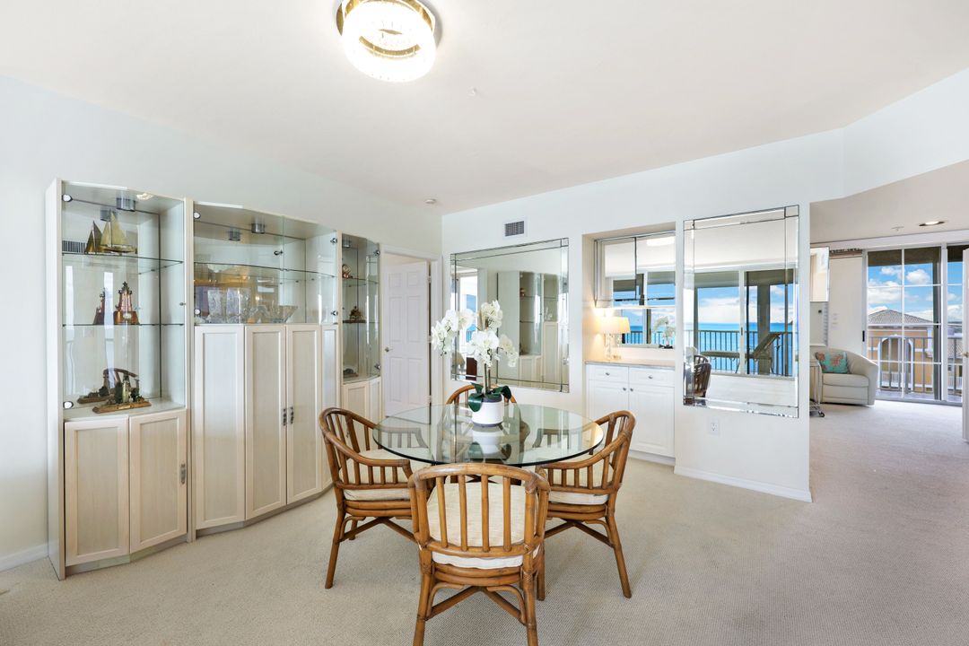 9577 Gulf Shore Dr #704, Naples, FL 34108