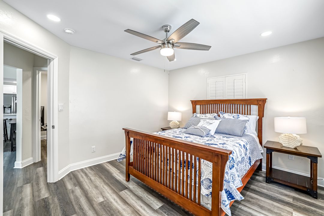 401 Capri Blvd, Naples, FL 34113