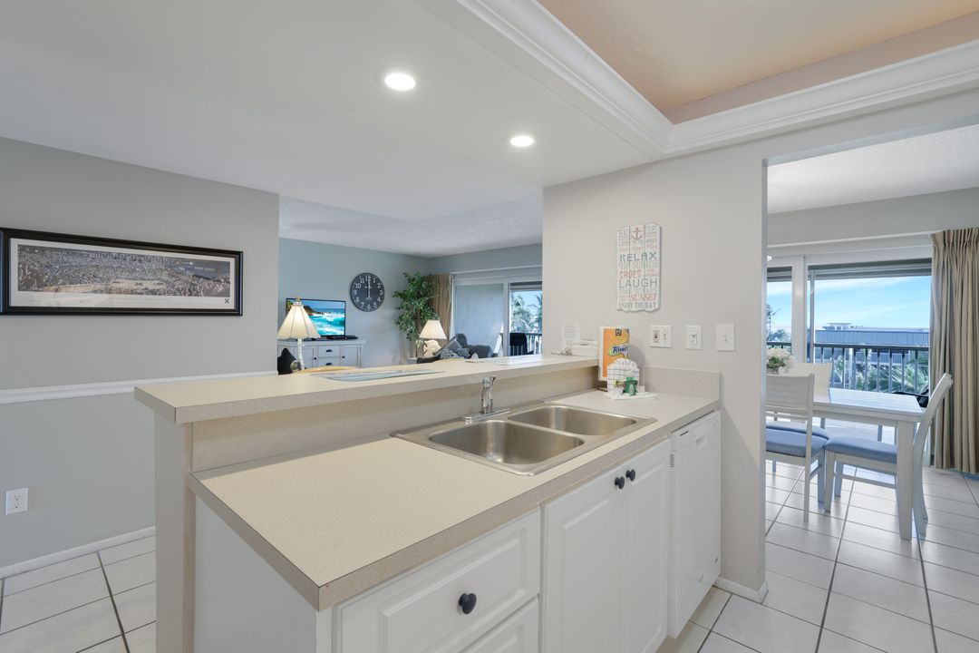 1246 Fulgur St #112, Sanibel, FL 33957