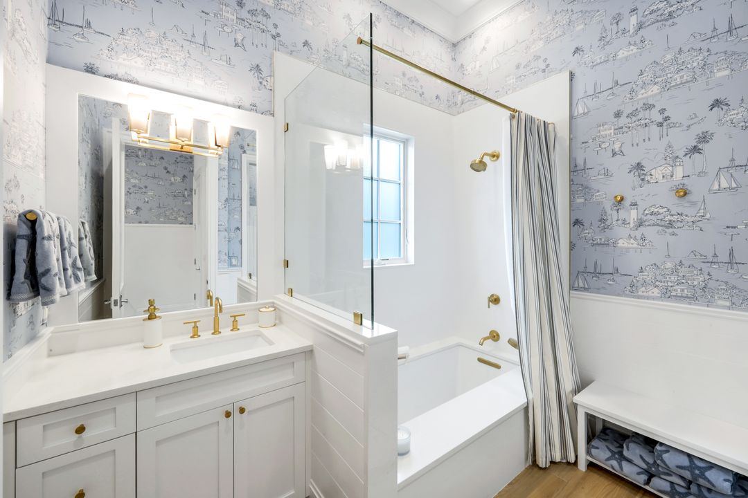 16744 Prato Way, Naples, FL 34110