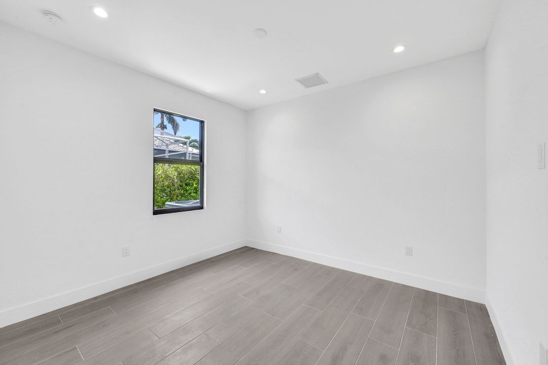 211 Clyburn St, Marco Island, FL 34145