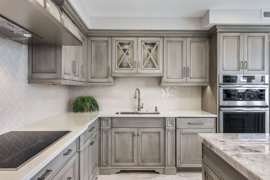 4041 Gulf Shore Blvd N #PH-6, Naples, FL 34103