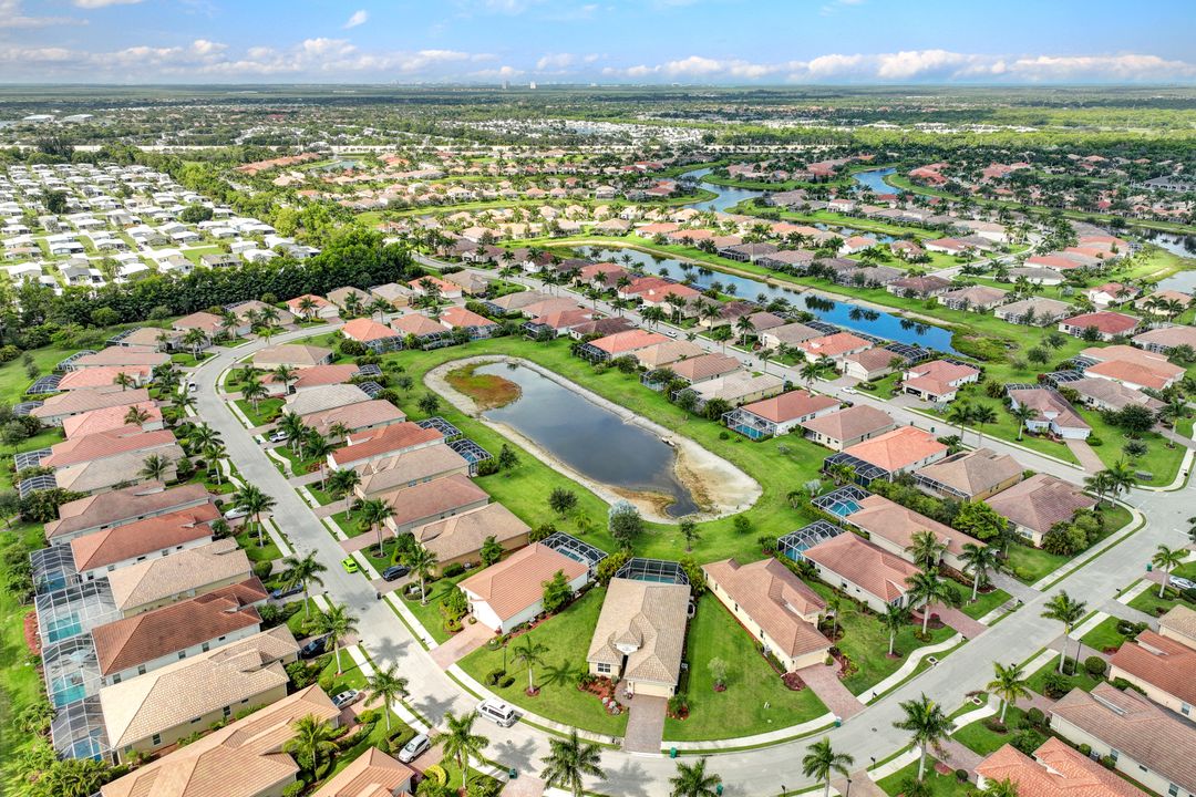 14534 Manchester Dr, Naples, FL 34114