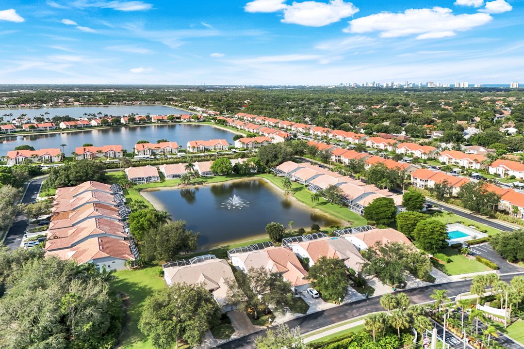 2266 Stacil Cir, Naples, FL 34109