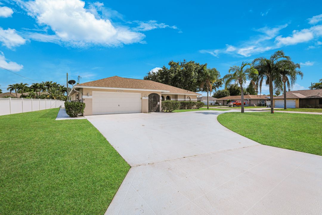 1002 SE 5th St, Cape Coral, FL 33990
