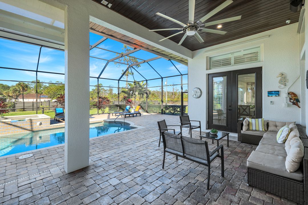 90 22nd Ave NW, Naples, FL 34120