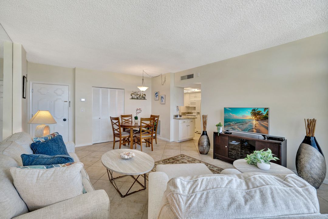 220 Seaview Ct #613, Marco Island, FL 34145