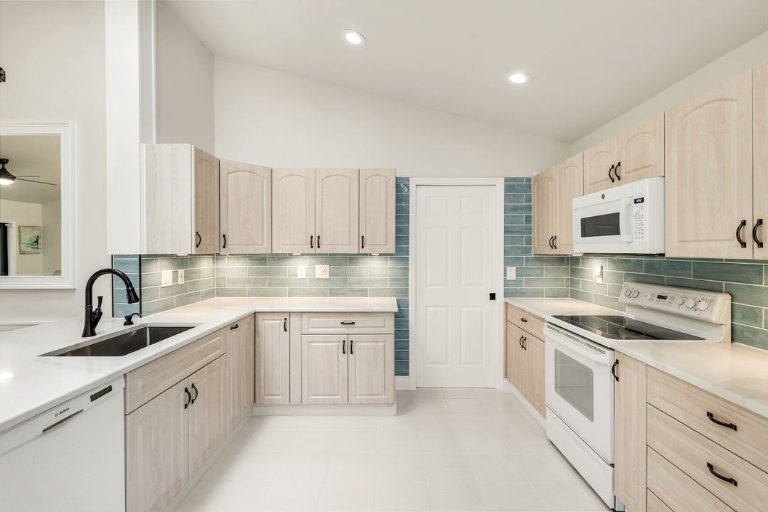 12801 Maiden Cane Ln, Bonita Springs, FL 34135