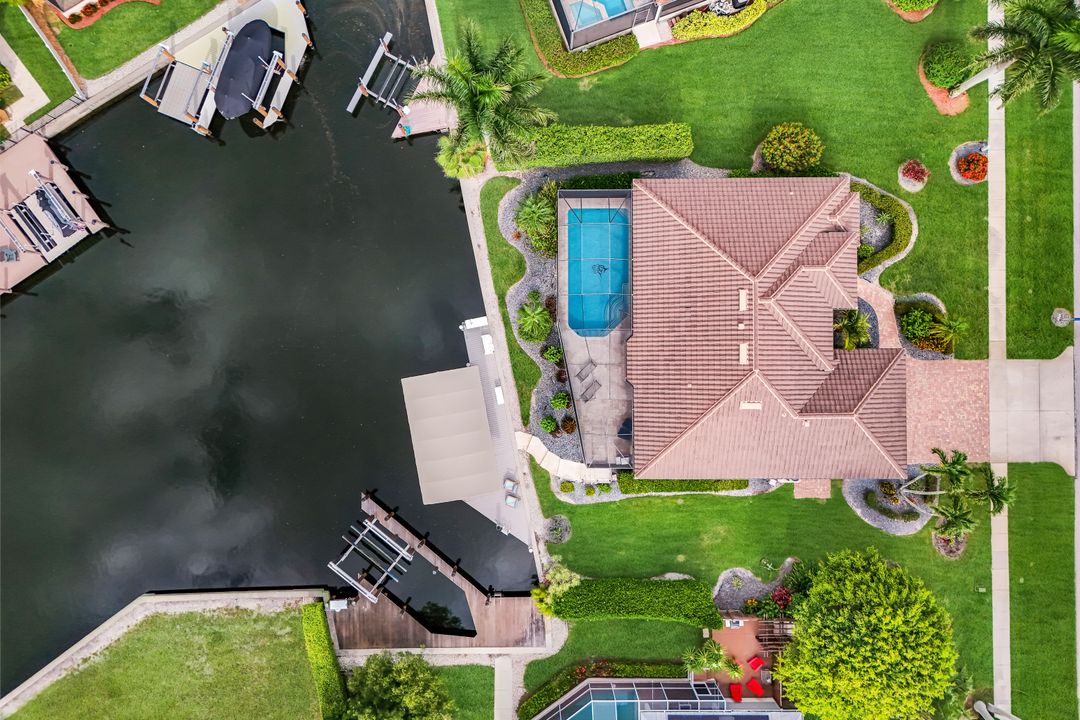 1771 Hummingbird Ct, Marco Island, FL 34145