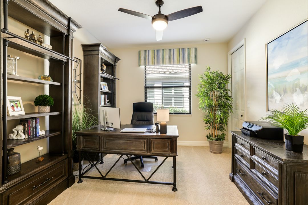 9457 Rialto Dr, Naples, FL 34113