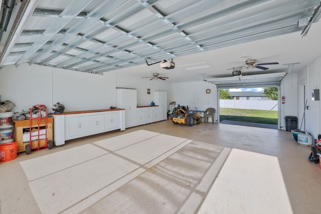 2217 NE 1st Pl, Cape Coral, FL 33909