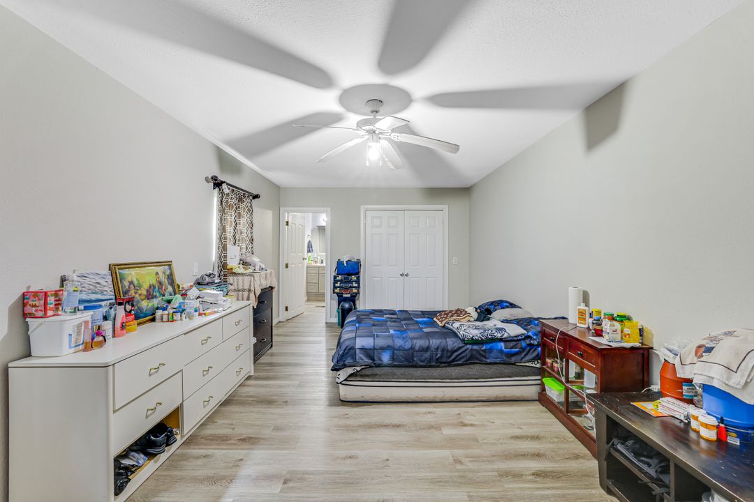 106 Moon Bay St, Naples, FL 34114