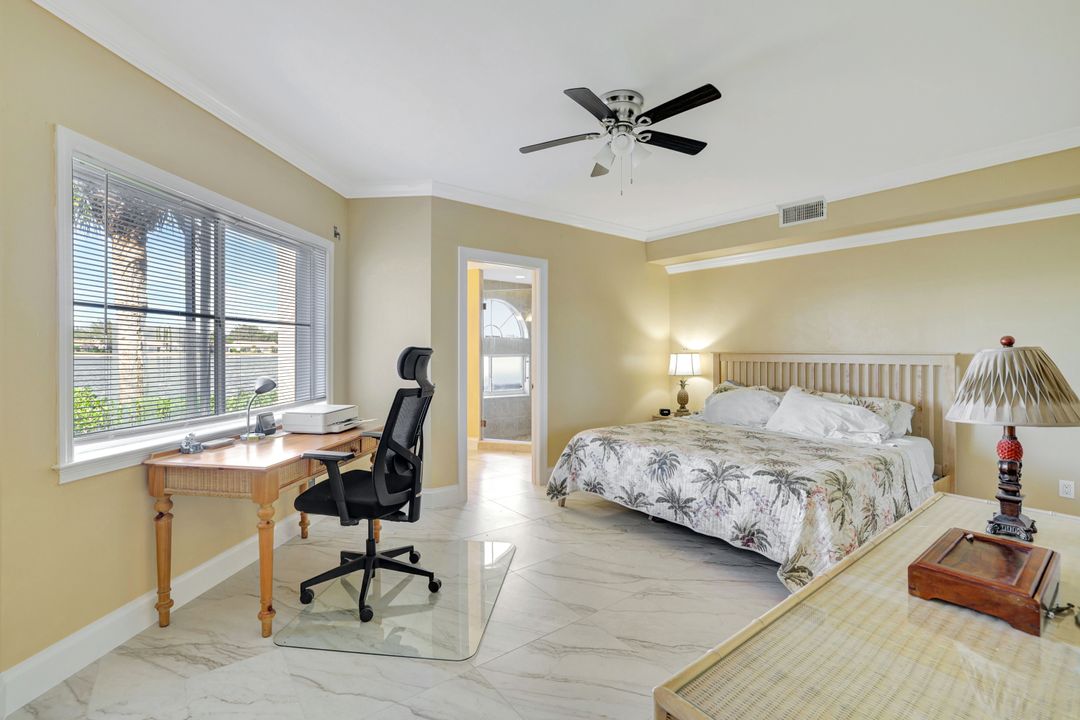 2731 Citrus Lake Dr #102, Naples, FL 34109