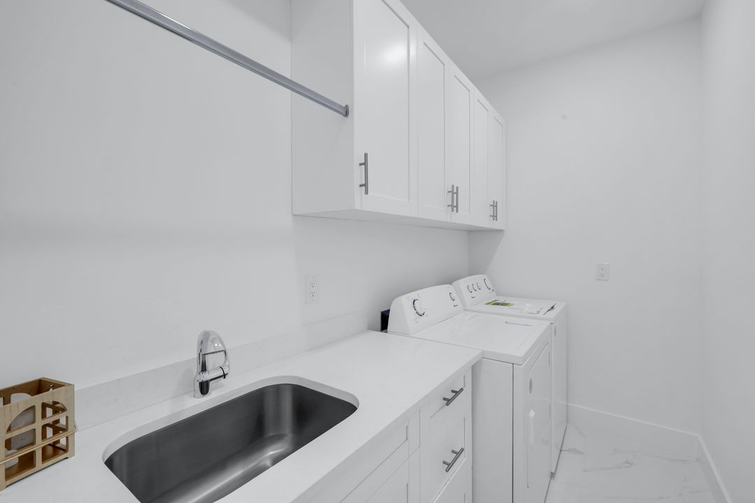 3923 NW 38th St, Cape Coral, FL 33993